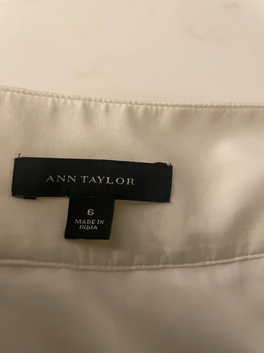 Ann Taylor cream lace trim boho  feminine mini skirt Size 6